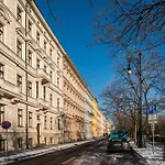 Luxurious And Chic Duplex 2 Bed