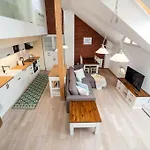 Luxurious And Chic Duplex 2 Bed *