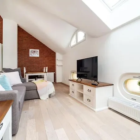 Luxurious And Chic Duplex 2 Bed