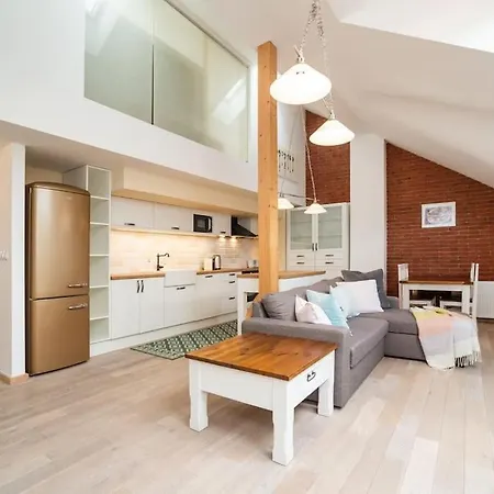 Luxurious And Chic Duplex 2 Bed Apartamento Praga