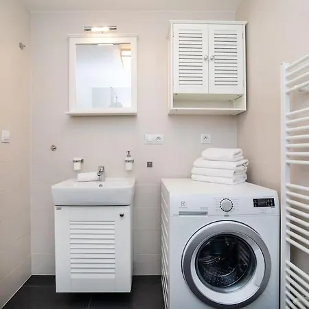 Luxurious And Chic Duplex 2 Bed *