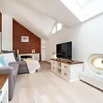 Luxurious And Chic Duplex 2 Bed