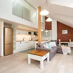 Luxurious And Chic Duplex 2 Bed Apartment Prague