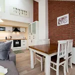 Luxurious And Chic Duplex 2 Bed Apartment Prague