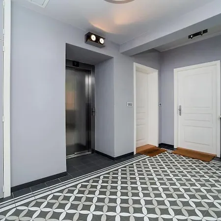 Luxurious And Chic Duplex 2 Bed Appartamento *